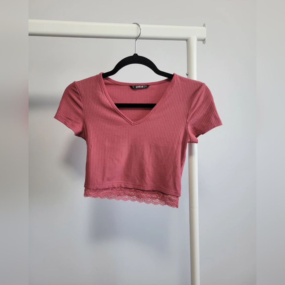 SOLD NEW Shein ribbed lace trim vneck tee